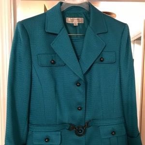 Tahari ladies suit